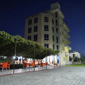 Szálloda Restaurant Globi, Velipoja