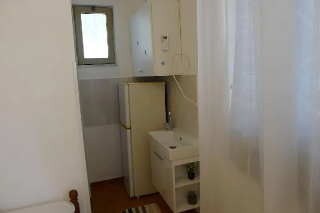 Beach House - Bedroom For 5 People - 1St Floor Velipoje Albania