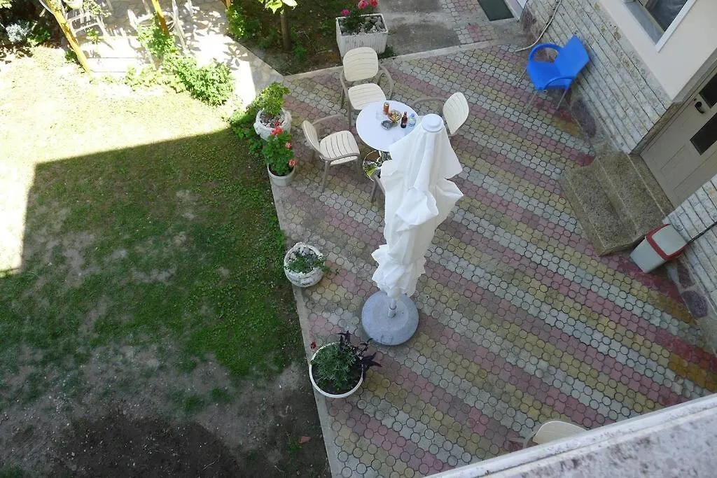Beach House - Bedroom For 5 People - 1St Floor Velipoje