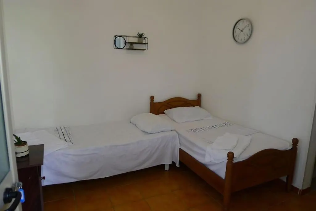 Beach House - Bedroom For 5 People - 1St Floor Velipoje 0*,